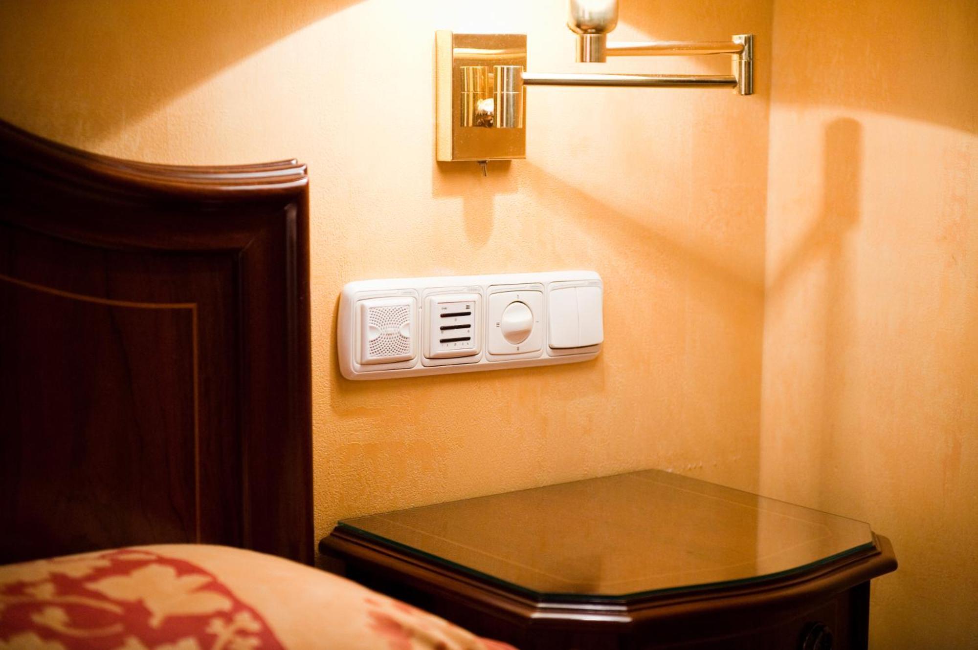 Hotel Cordon Burgo Екстериор снимка